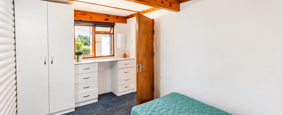 7 Bedroom Property for Sale in Kleinbaai Western Cape